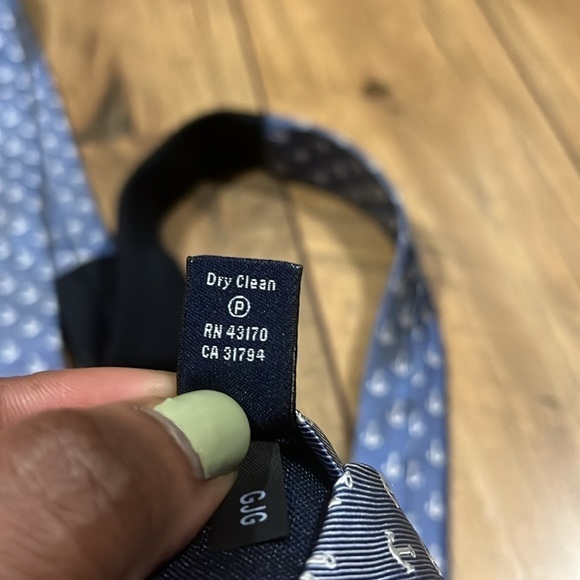 Chaps Men's 100%Silk Anchor Pattern Blue Tie Size One - Picture 8 of 8